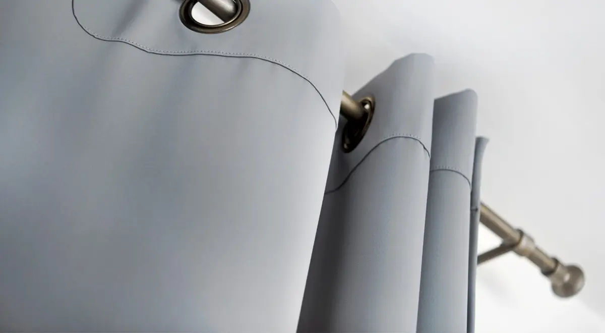 Zefiro Interiors vende a Empoli e Firenze bastoni per tende in acciaio inox, binari in alluminio e sistemi motorizzati