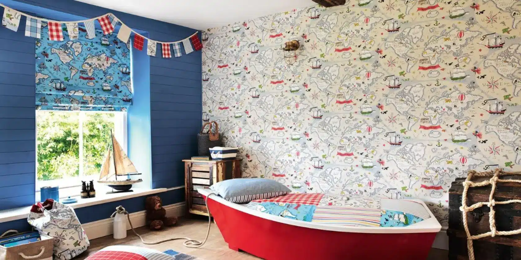 Find out how to decorate a child's room with wallpaper with tips from Zefiro Interiors